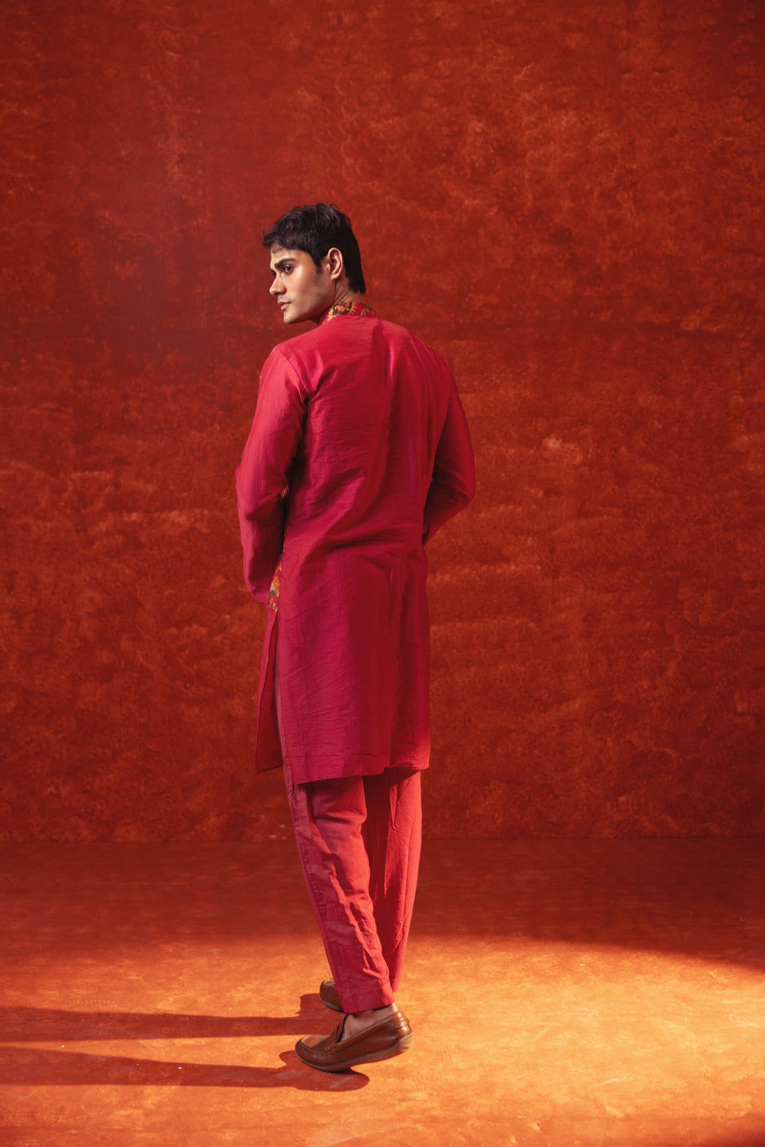 VIVA MAGENTA MEN'S SCULPT KURTA SET