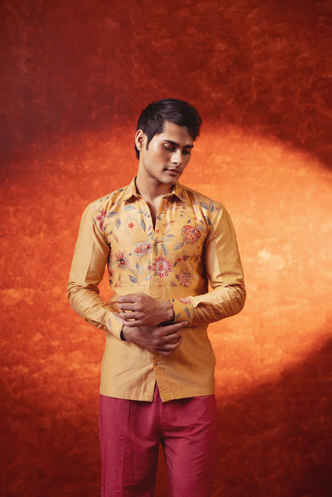 FLOWER SCULPT MUSTARD SHIRT