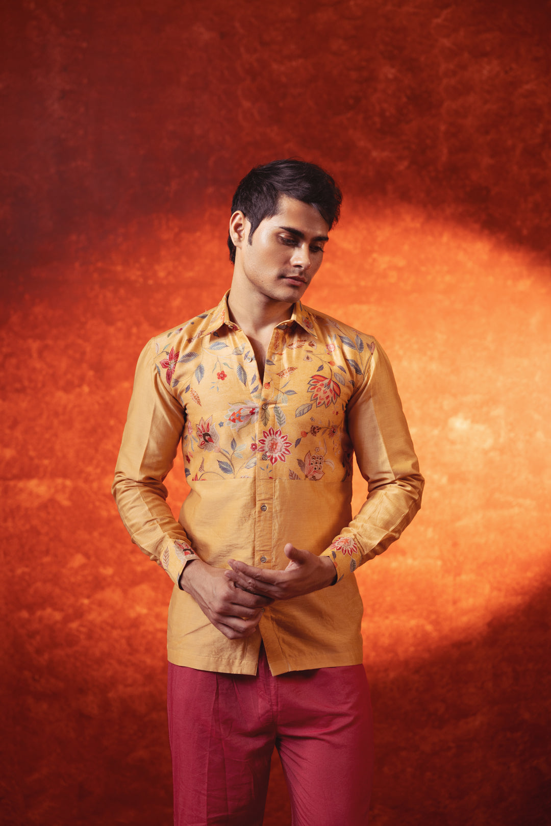 FLOWER SCULPT MUSTARD SHIRT