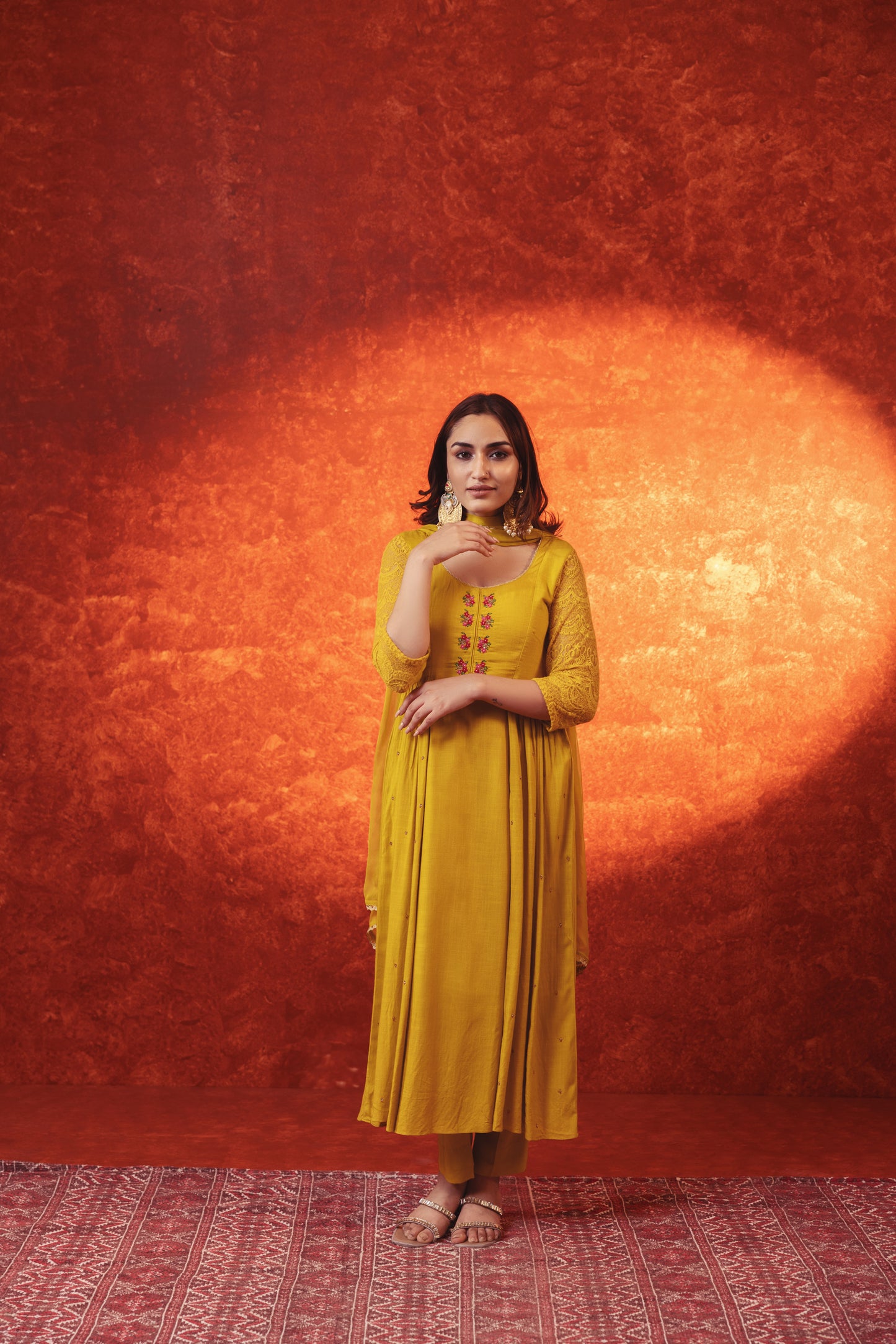 BOUQUET SCULPT SUIT WITH DUPATTA