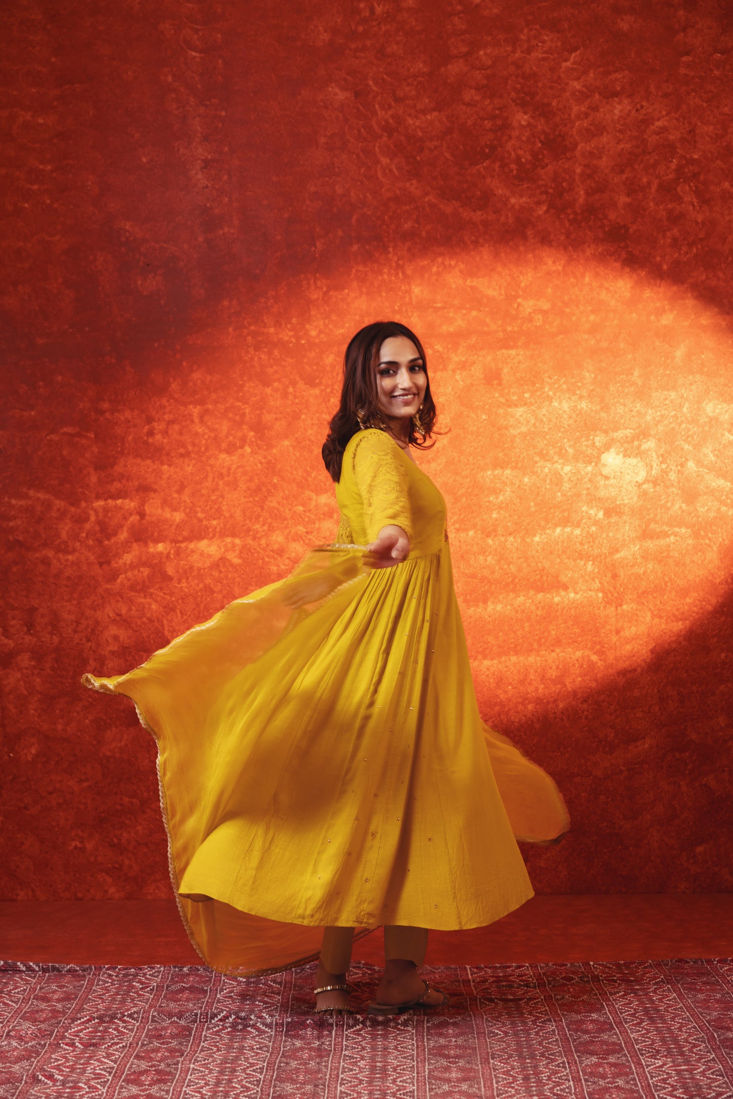 BOUQUET SCULPT SUIT WITH DUPATTA