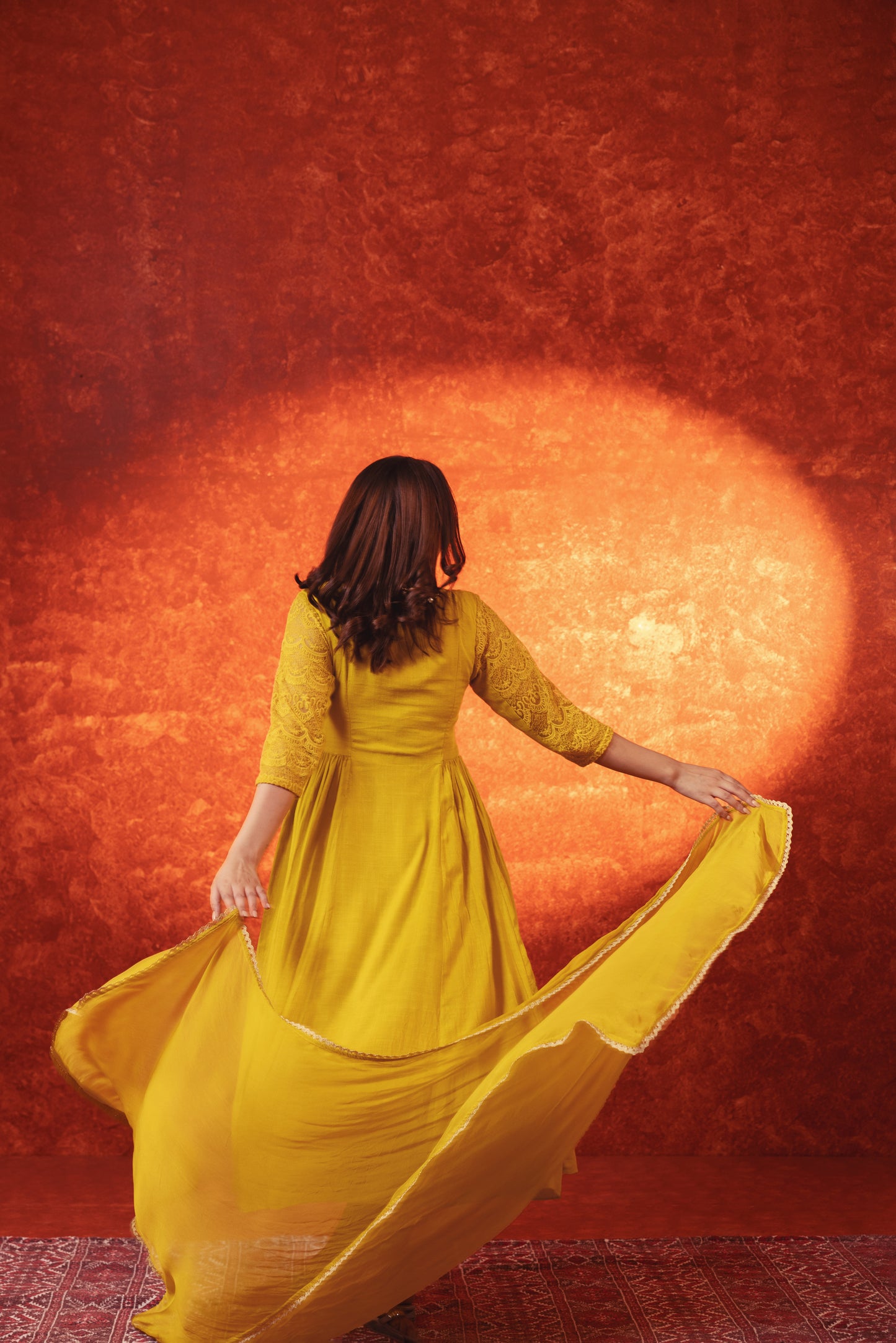 BOUQUET SCULPT SUIT WITH DUPATTA