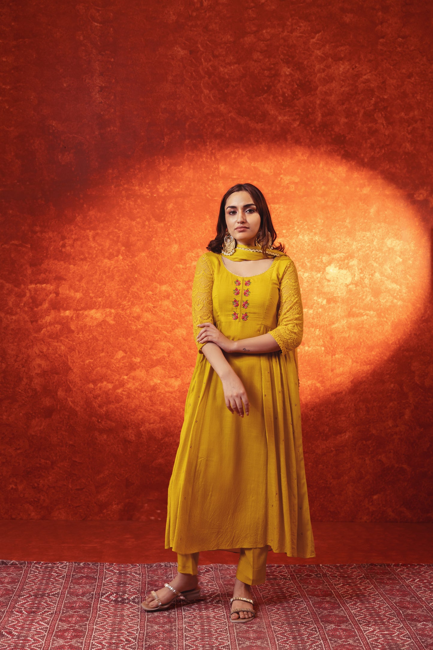 BOUQUET SCULPT SUIT WITH DUPATTA