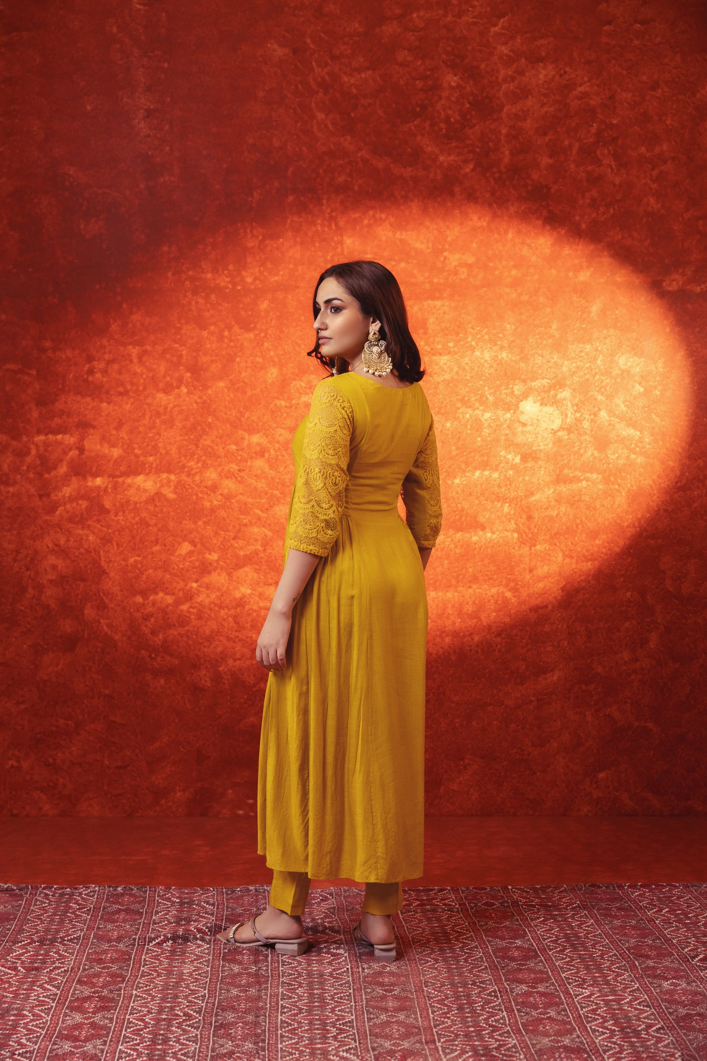 BOUQUET SCULPT SUIT WITH DUPATTA