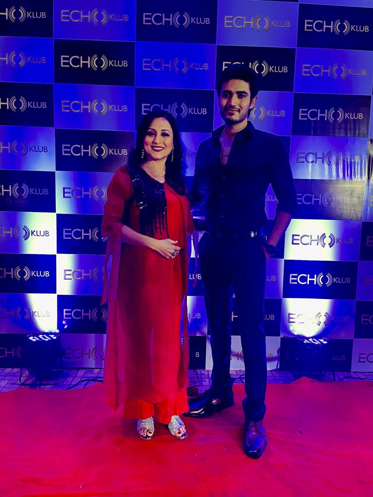 KISHORI SAHANE  in 3 Piece Co-ord With Hand Embroideried Organza Loverlay