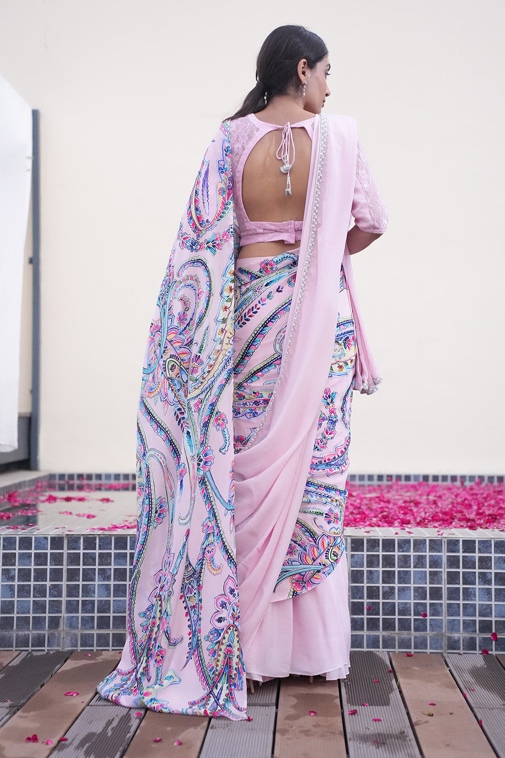 SAHIBA KAUR in Bahaar Swan Saree